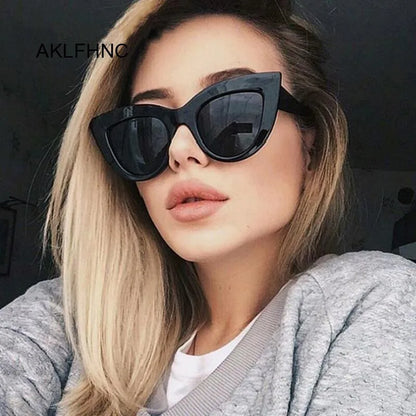 New Retro Fashion Sunglasses Woman Brand Designer Vintage Cat Eye Black Sun Glasses Female Lady UV400 Oculos