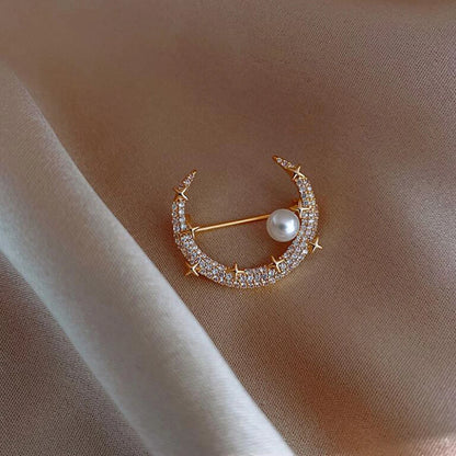 Elegant Rhinestone Moon Brooches Pins For Women Trendy Luxury Design Clothes Dress Lady Jewelry Party Office Accessories Gifts