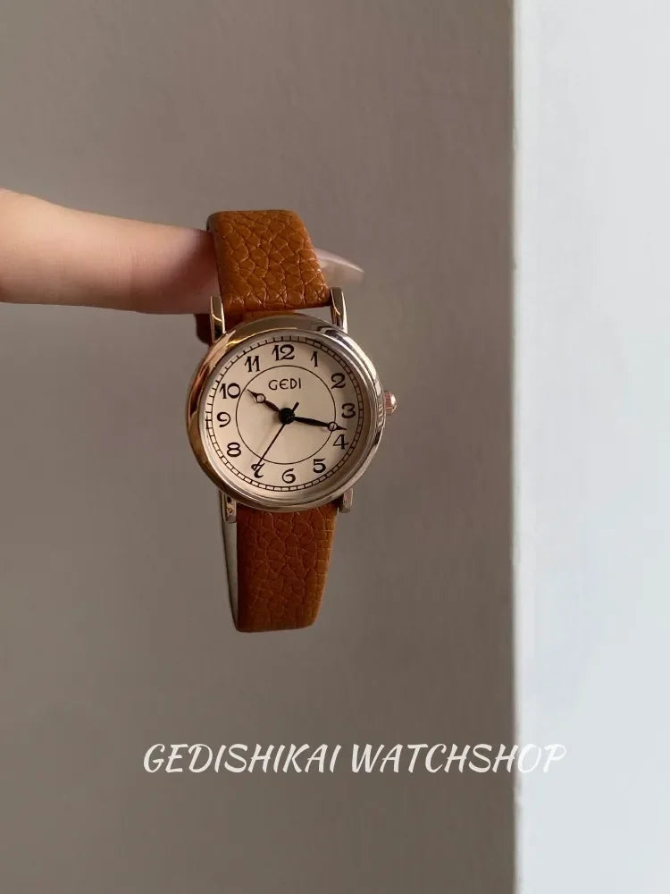 Women's Simple Vintage Watches for Women Dial Wristwatch Leather Strap Wrist Watch High Quality Ladies Casual Bracelet Watches