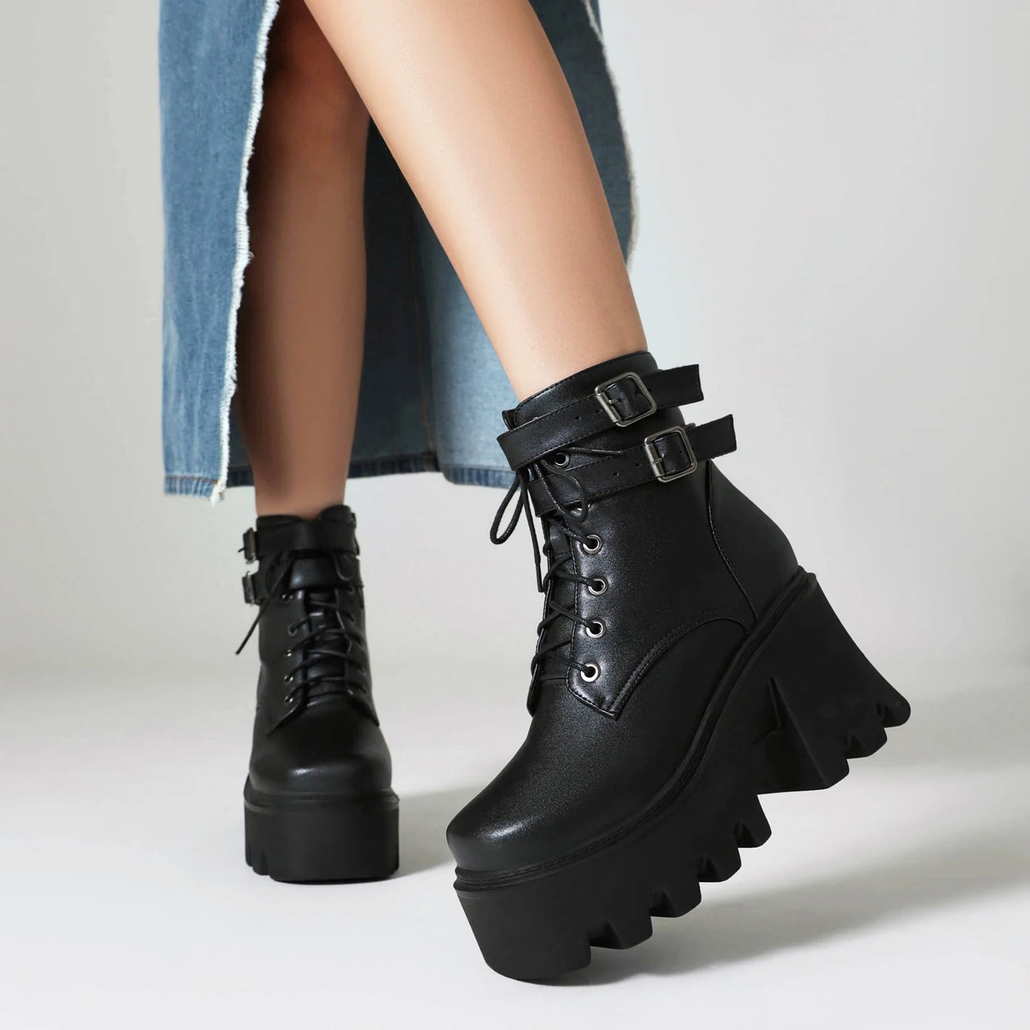 Cross Lace Up Double Row Metal Square Buckle Punk Style Street Trend Women's Boots With Side Zipper Thick Soles Elevated Shoes