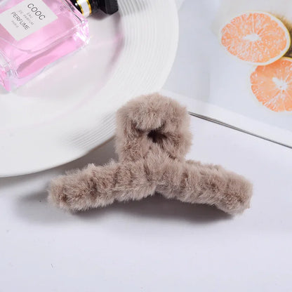 Korean Fashion Autumn Winter Plush Hair Claw Elegant Updo Hair Clip Claw Clamp Headwear Girls Women Hair Accessories