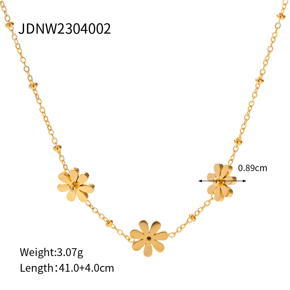 Youthway Simple Stainless Steel Three Metal Flower Necklace PVD Plating Waterproof Jewelry Women Rust Proof Gift