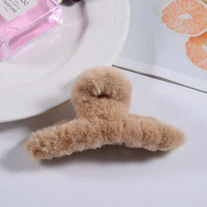 Korean Fashion Autumn Winter Plush Hair Claw Elegant Updo Hair Clip Claw Clamp Headwear Girls Women Hair Accessories