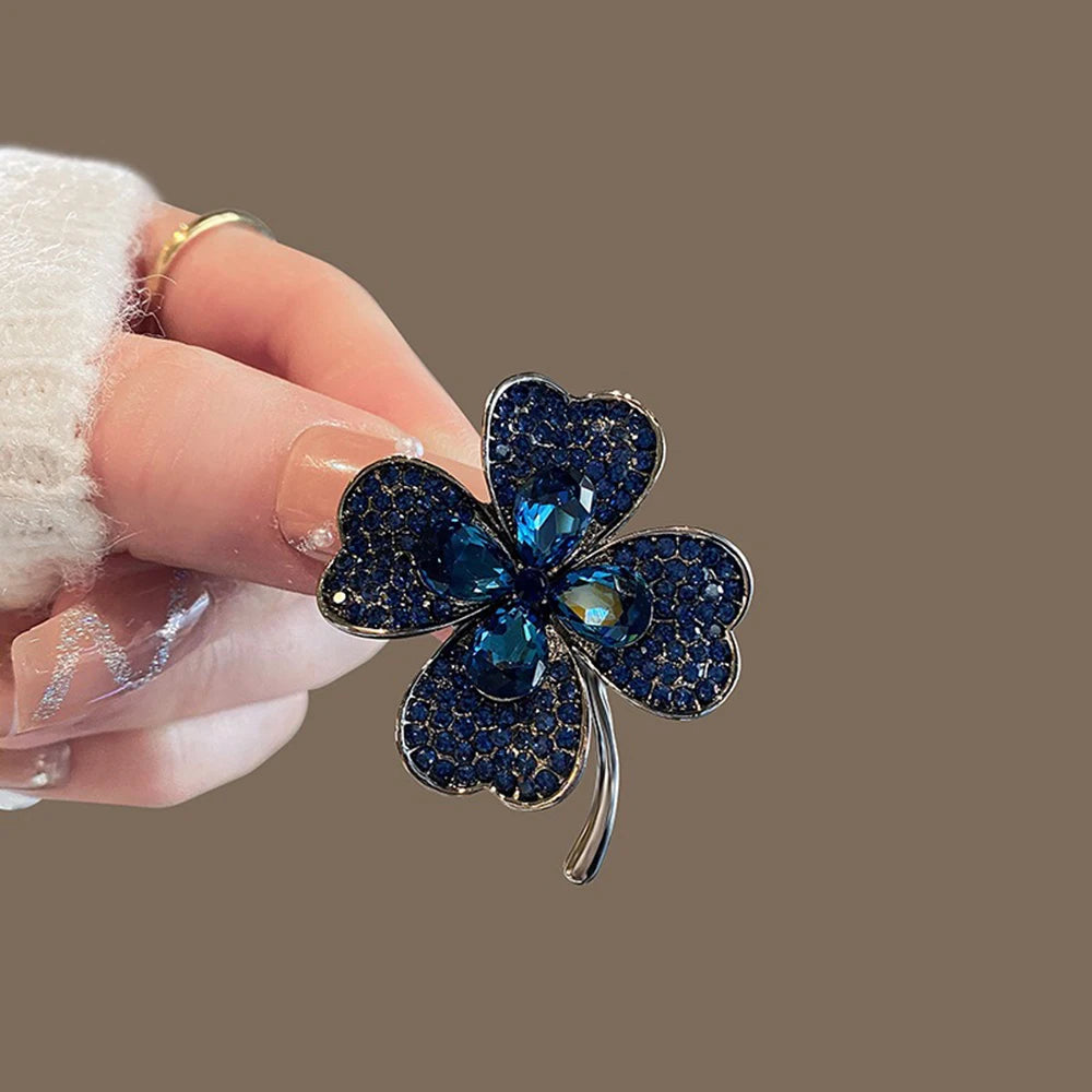 Lucky Four Leaf Clover Blue Crystal Brooch French Retro Corsage Fixed Clothes Pin Buckle for Women Wedding Dress Jewelry