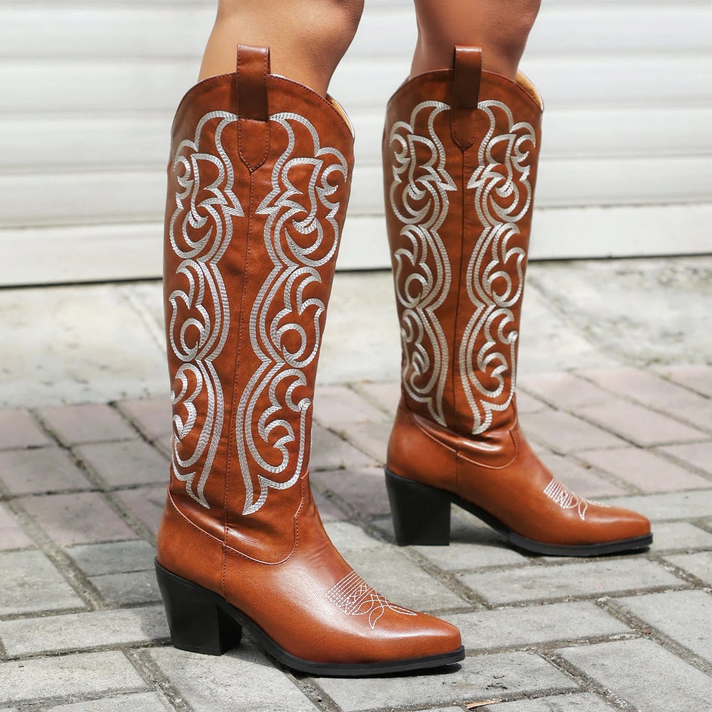 2024 Embroidered Stripe Pointed Thick Heel Breathable Inner Western Boot Upper Embroidered Slip-On Autumn Knee Length Boots