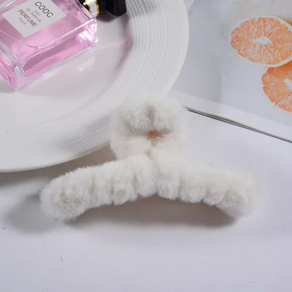 Korean Fashion Autumn Winter Plush Hair Claw Elegant Updo Hair Clip Claw Clamp Headwear Girls Women Hair Accessories