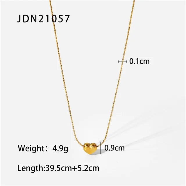 Stainless Steel Chain Necklace Heart Shaped Metal Pendant Simple trend Ladies Jewelry waterproof Allergy free