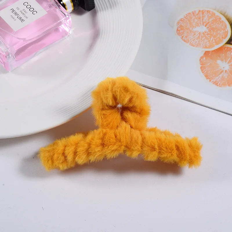 Korean Fashion Autumn Winter Plush Hair Claw Elegant Updo Hair Clip Claw Clamp Headwear Girls Women Hair Accessories