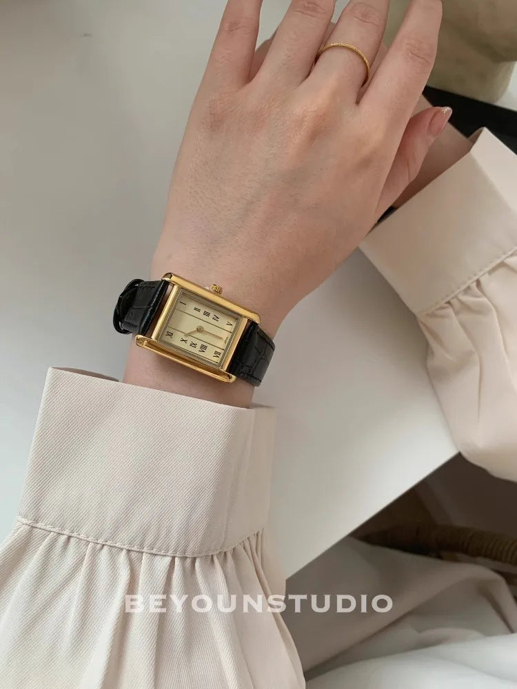 Retro Niche Design Square Rectangular Gold Dial Quartz Women's Watch Casual Black Leather Waterproof Fashion Watch Relogio