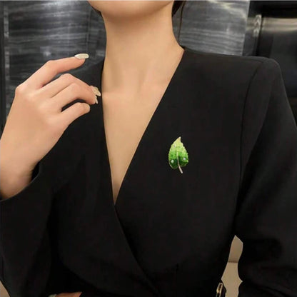 Delicate Green Crystal Leaves Brooches Pin for Women Girls Classic Plant Partry Wedding Badges Jewelry Decoration