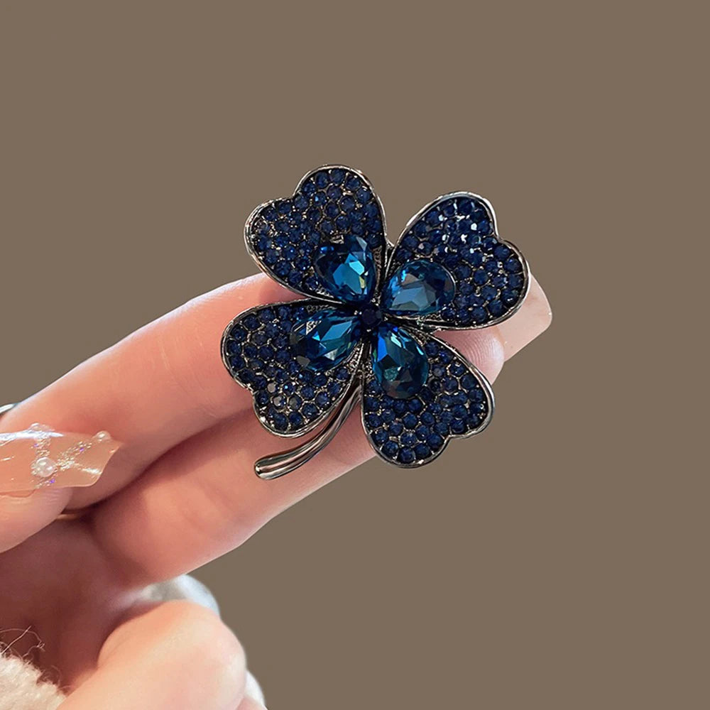 Lucky Four Leaf Clover Blue Crystal Brooch French Retro Corsage Fixed Clothes Pin Buckle for Women Wedding Dress Jewelry