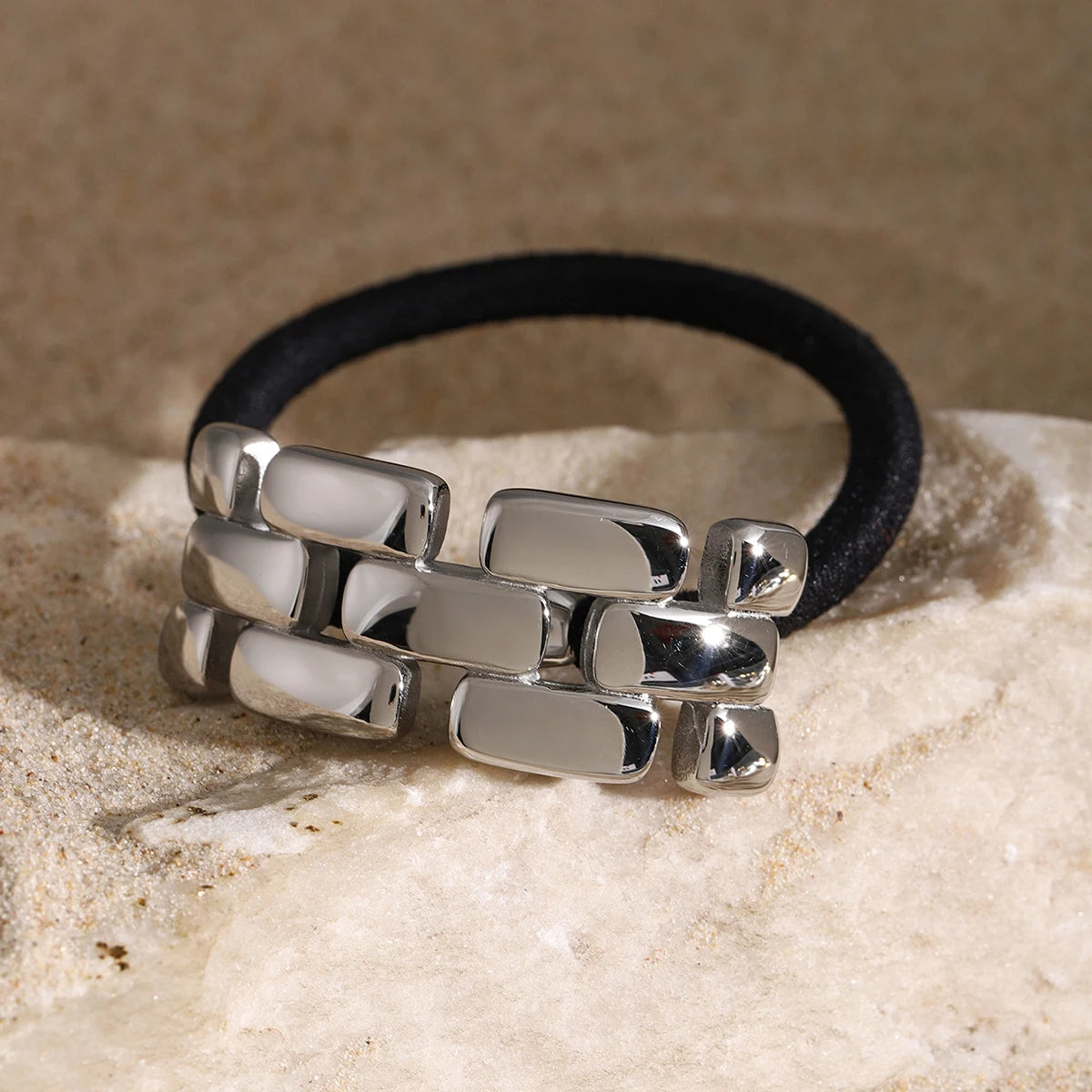 Stainless Steel Square Hair Tie: Fashionable and elegant design