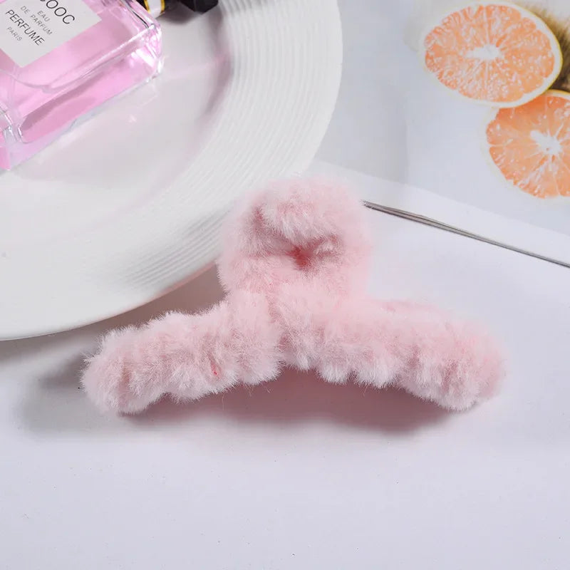 Korean Fashion Autumn Winter Plush Hair Claw Elegant Updo Hair Clip Claw Clamp Headwear Girls Women Hair Accessories