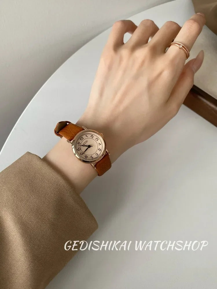 Women's Simple Vintage Watches for Women Dial Wristwatch Leather Strap Wrist Watch High Quality Ladies Casual Bracelet Watches