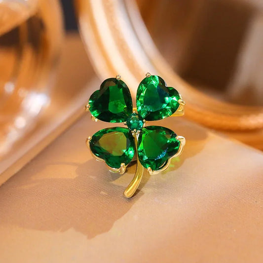 Lucky Four-leaf Clover Brooch French Retro Emerald Corsage Fixed Clothes Anti-emptied Pin Buckle for Women Wedding Dress Jewelry