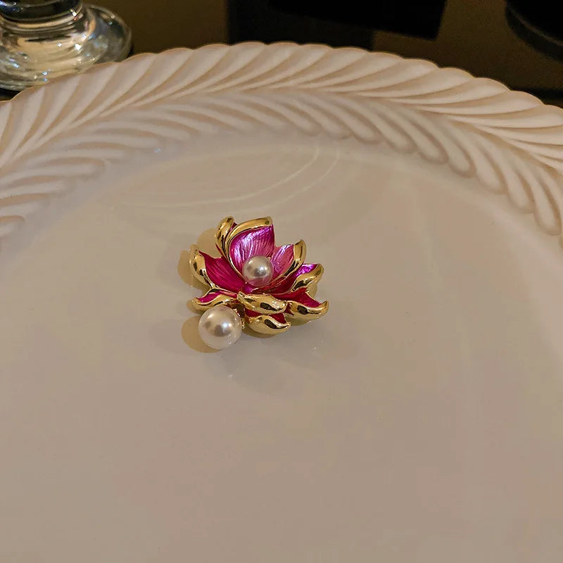 Lotus Flower Enamel Pin Women's Pins And Brooches Fashion Brooch Weddings Bouquet Clothes Jewelry Accessories Gift For Women