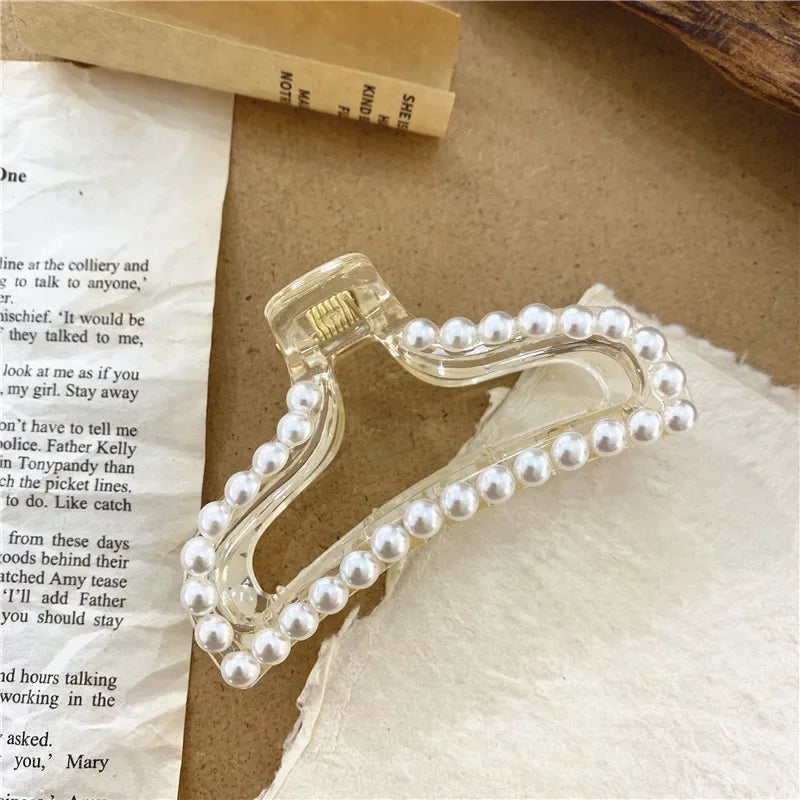 Korean Fashion Pearl Hair Claw Vintage Transparent Hair Clip Claw Clamp Elegant Princess Headwear Women Hair Accessories